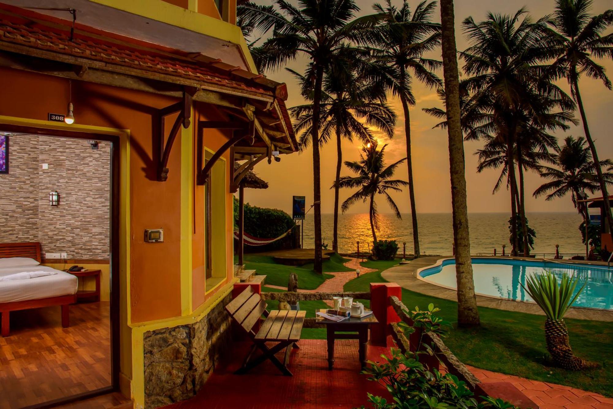 Krishnatheeram Ayur Holy Beach Resorts Varkala Exterior foto