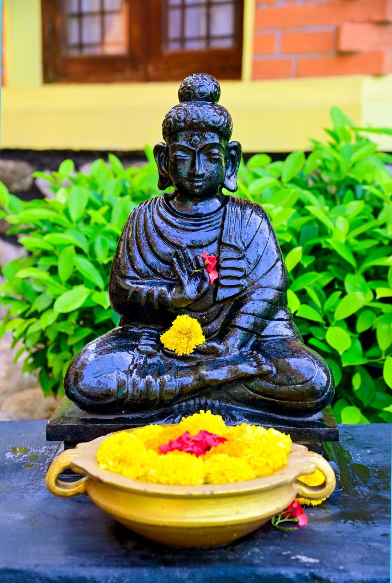 Krishnatheeram Ayur Holy Beach Resorts Varkala Exterior foto